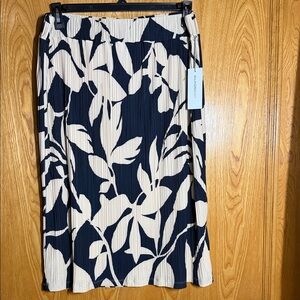 Liz Claiborne Navy & Cream Floral Pleated Midi Skirt